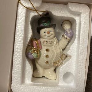 LENOX Porcelain 2000 Snowman Christmas ORNAMENT  (E46)
